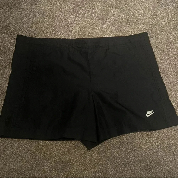 Nike Shorts Woman’s drawstring with pockets size L (12-14) 100% Polyester - Picture 1 of 3